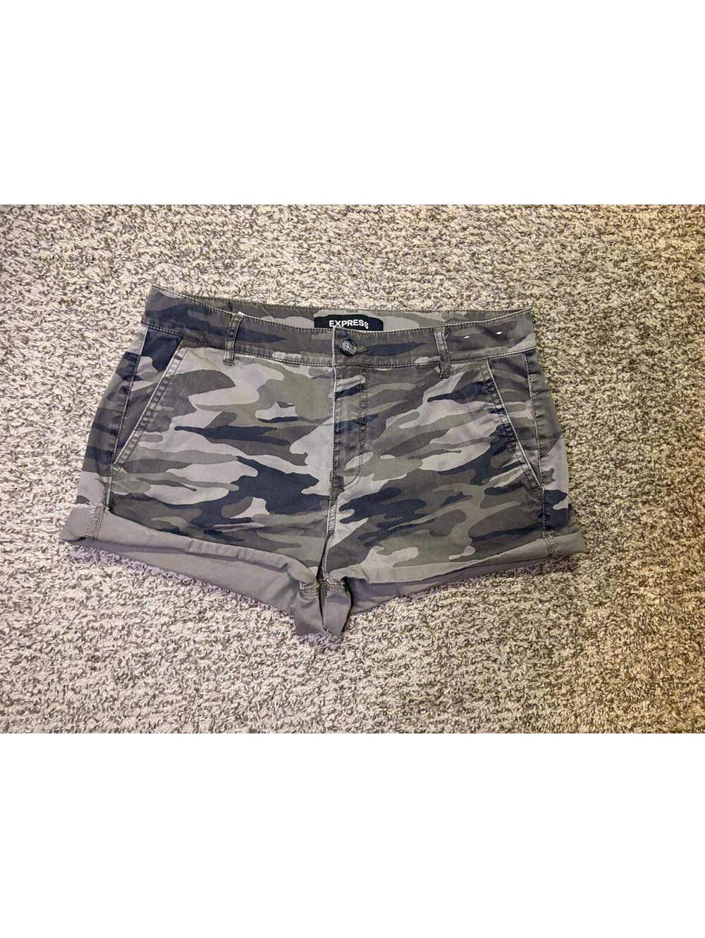 Camo Low Rise Shorts – Express | Y2K / 2000s Army Core
